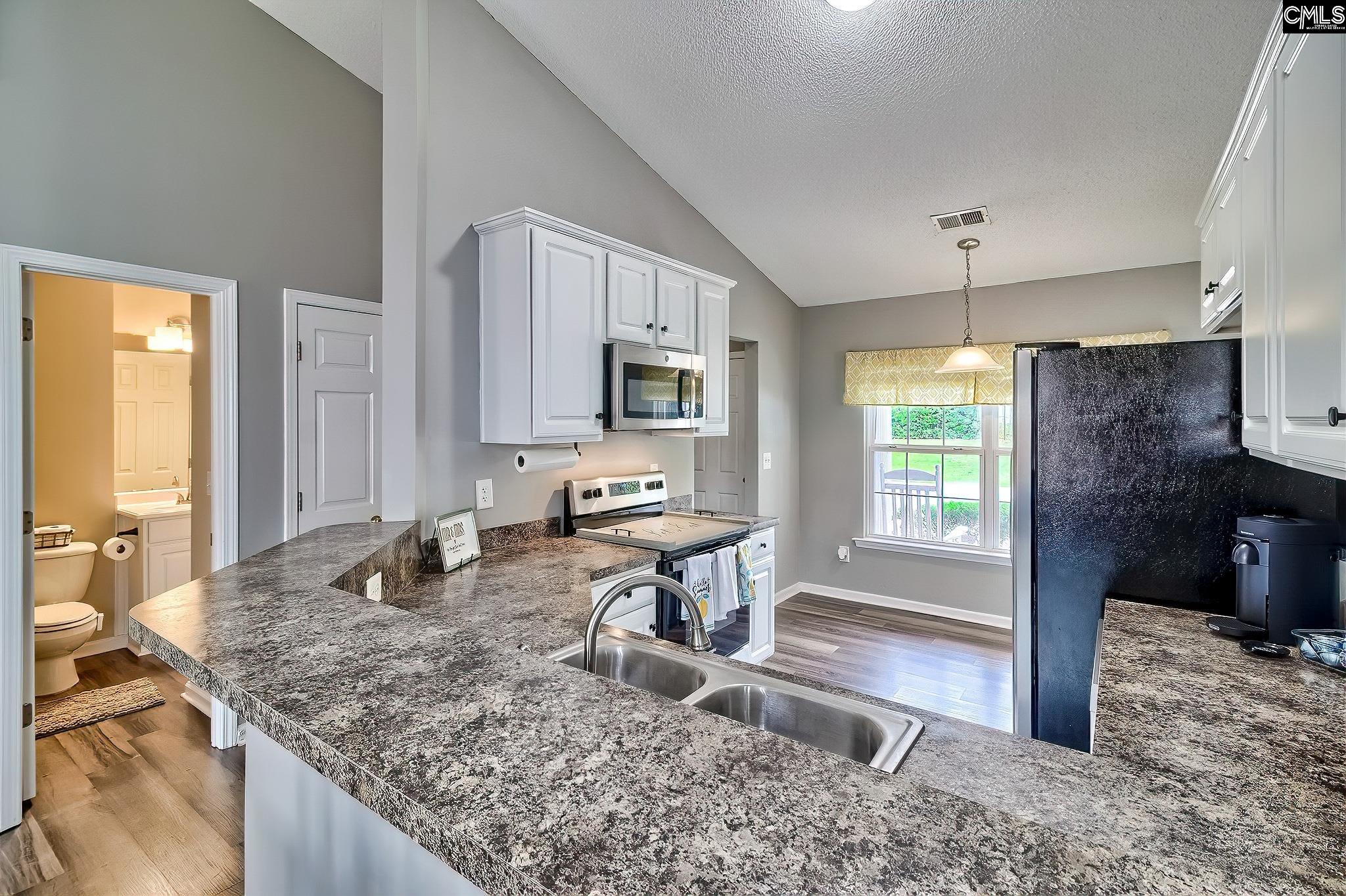 123 Courtside Drive