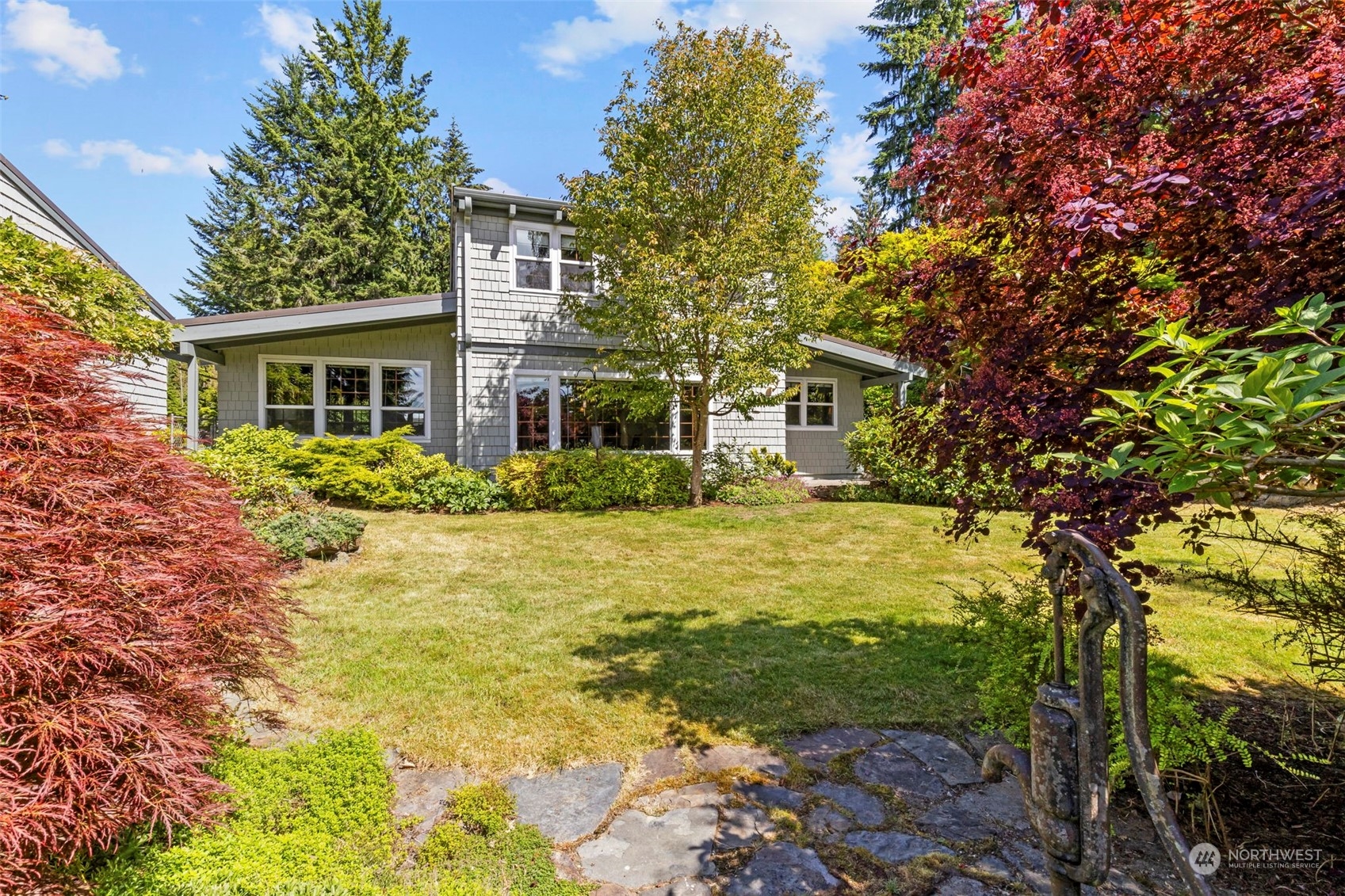 1753 NW Kekamek Drive