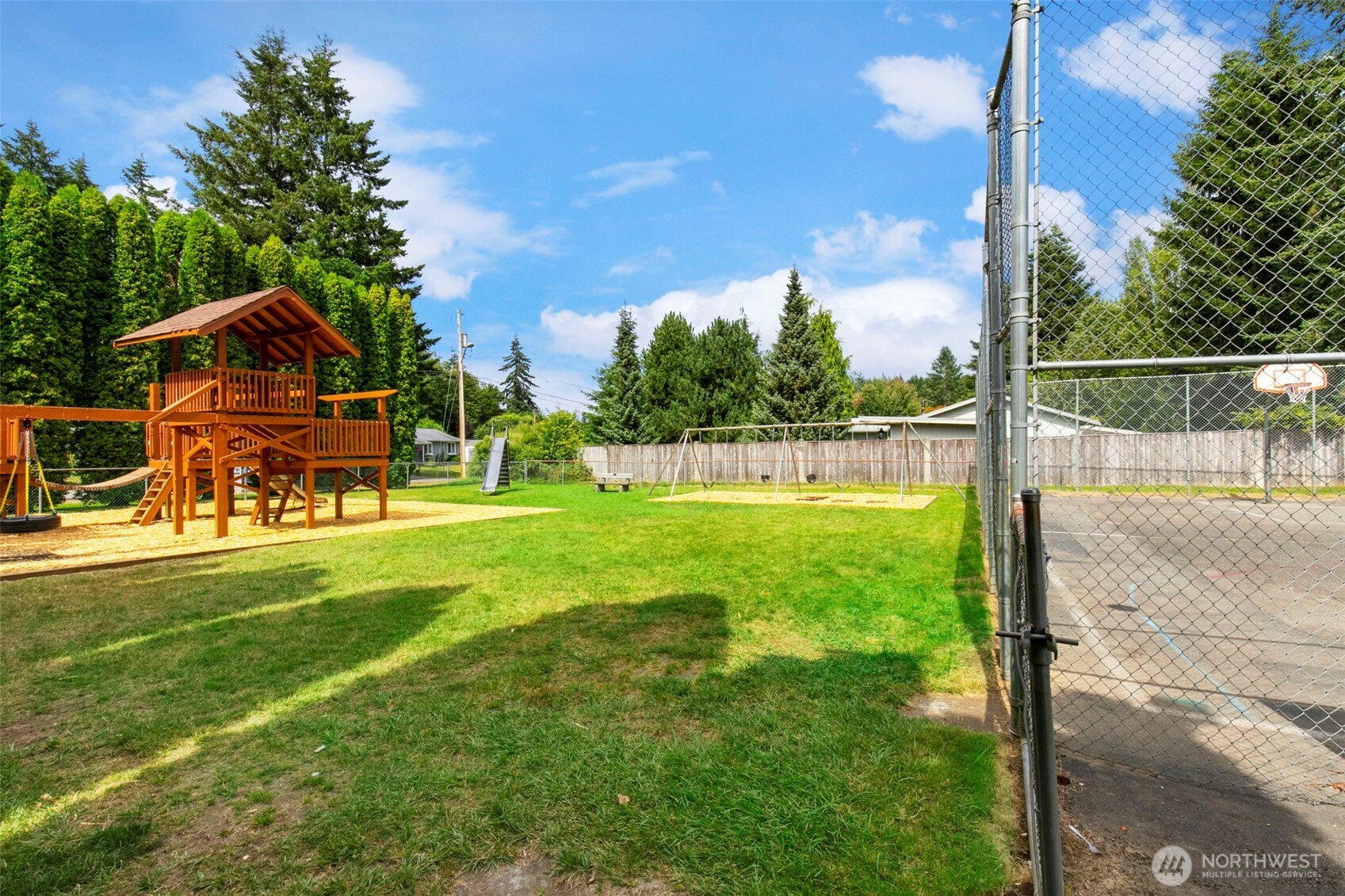 27648 Woodside Road NE