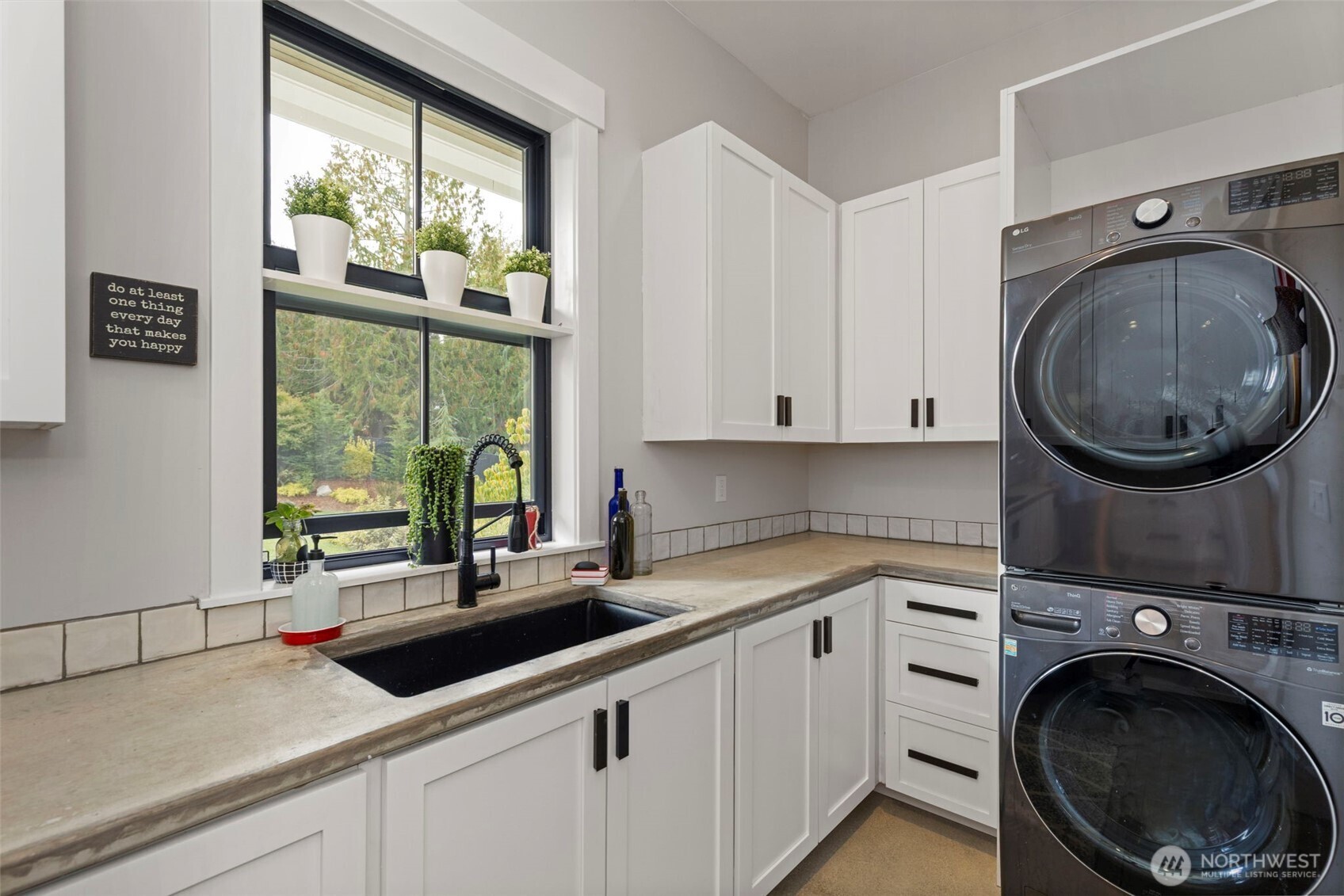 6565 NE Twin Spits Road