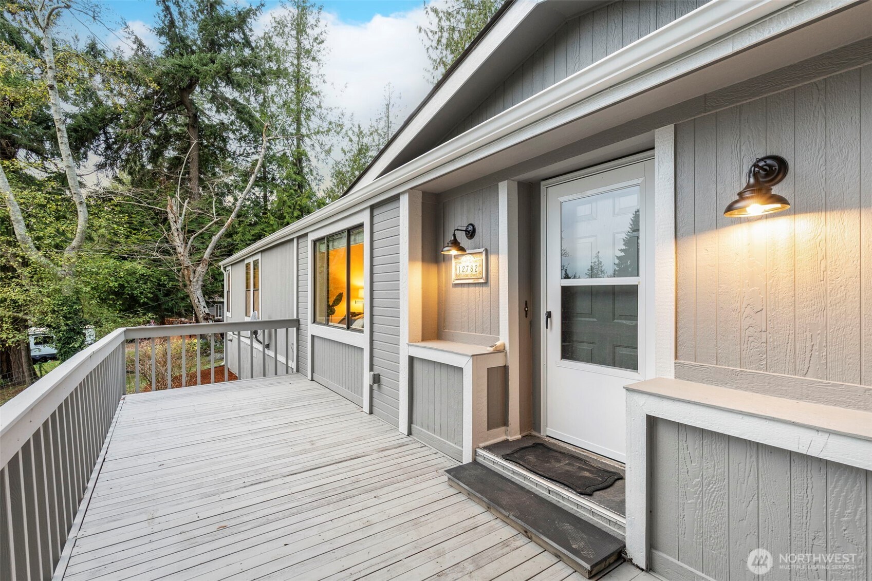 12782 NE Eckern Place