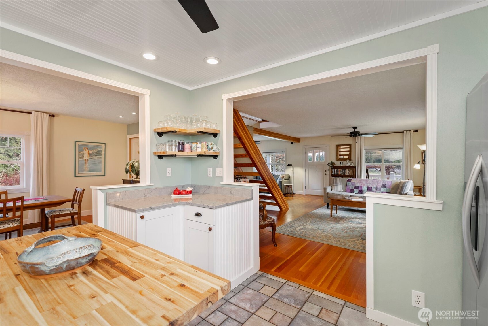 8964 NE State Hwy 104