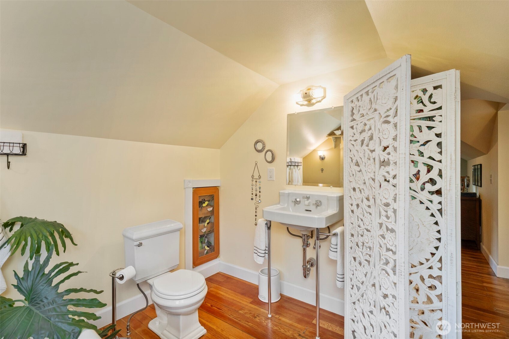 8964 NE State Hwy 104