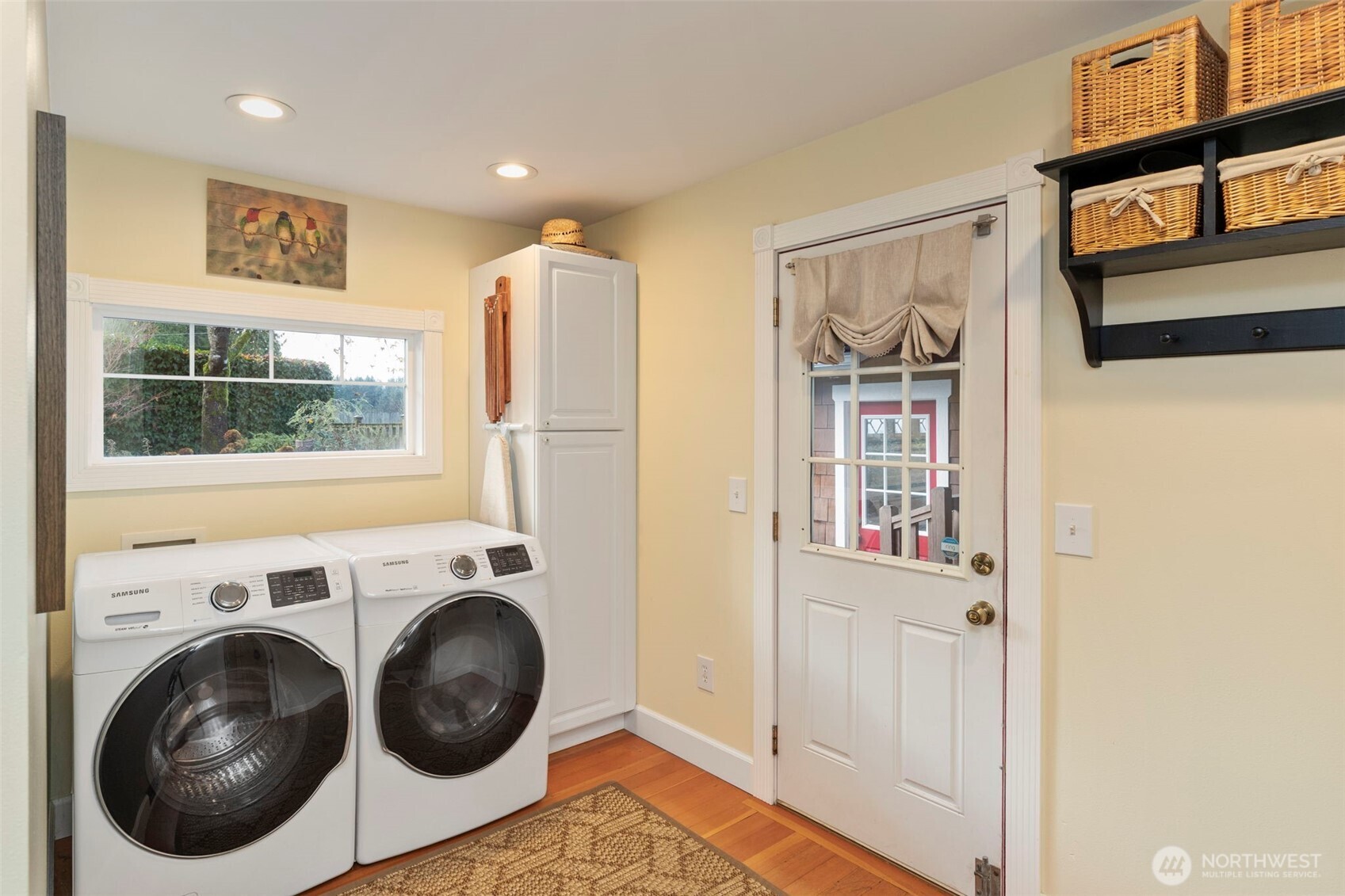 8964 NE State Hwy 104