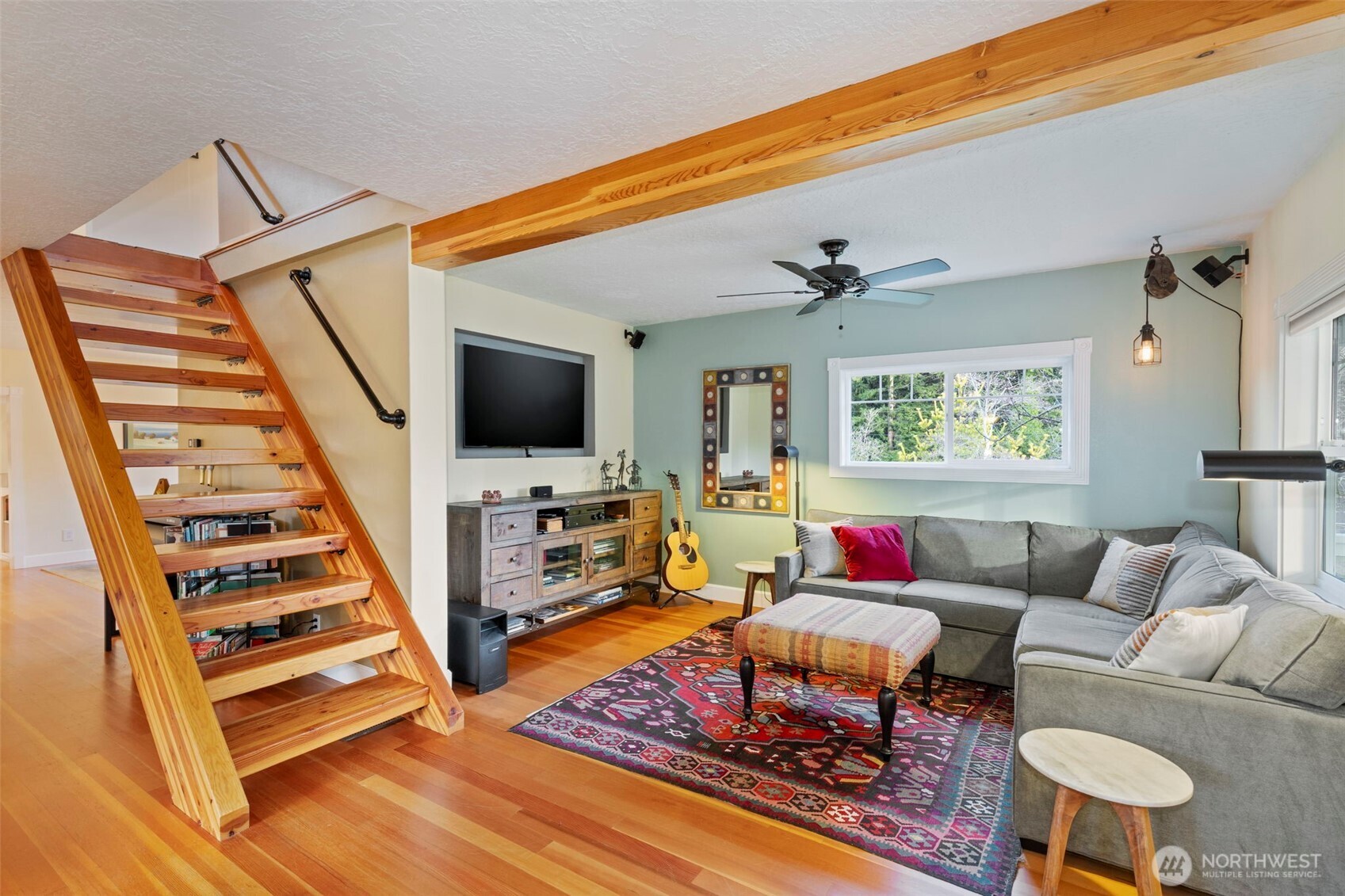 8964 NE State Hwy 104