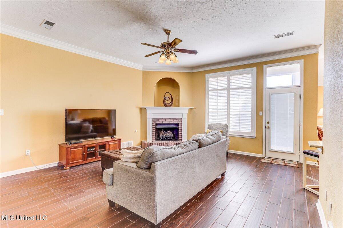 6793 N Hamilton Circle Circle