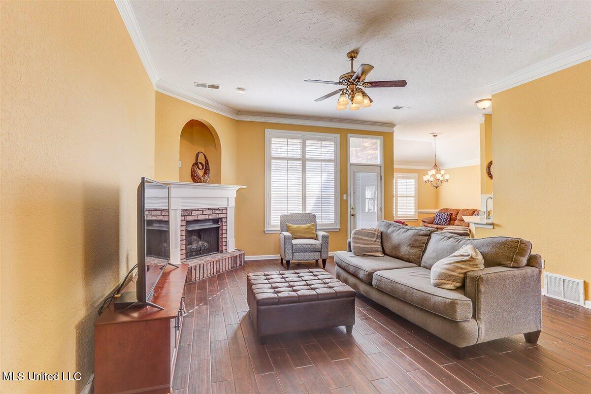 6793 N Hamilton Circle Circle