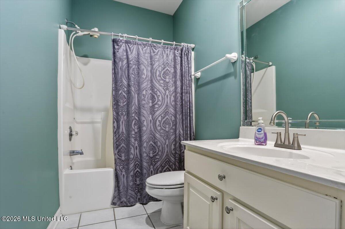 1203 Lake View Drive