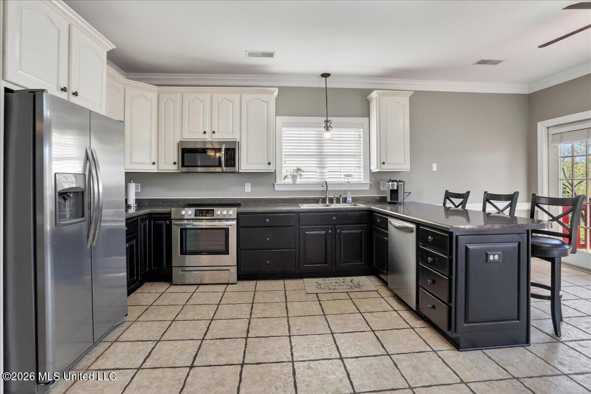 1203 Lake View Drive