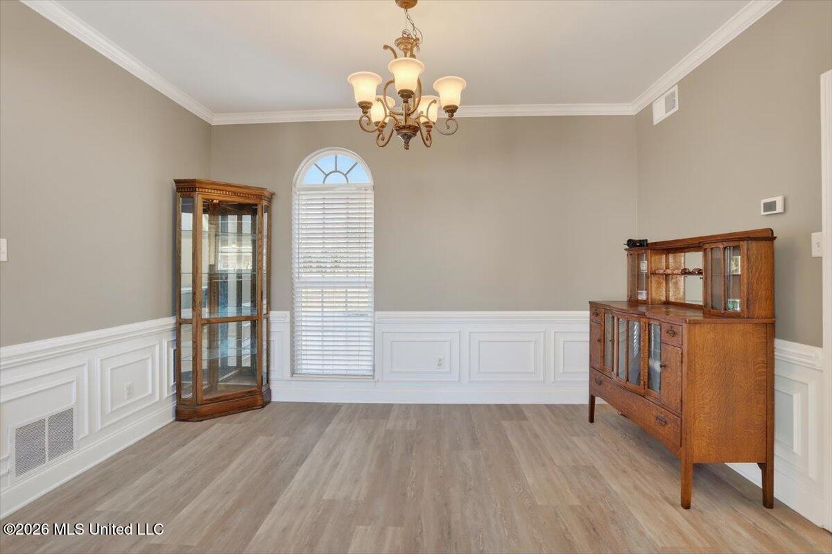 1203 Lake View Drive