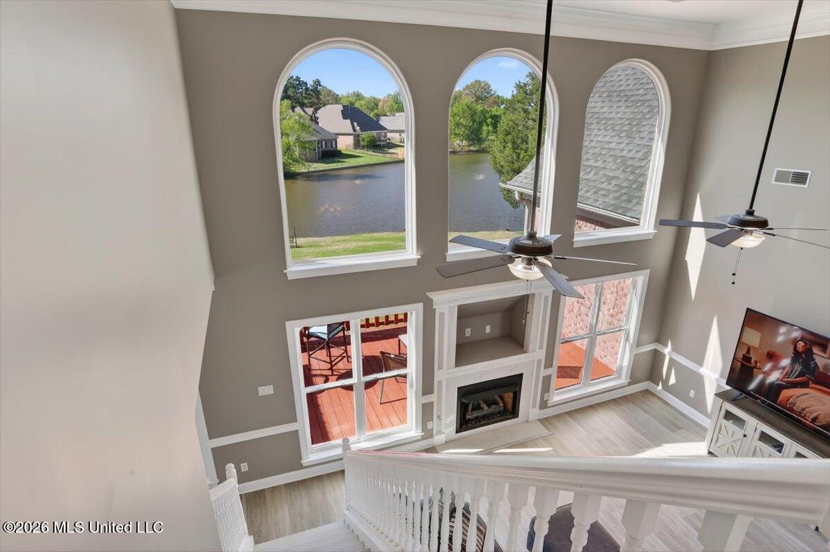 1203 Lake View Drive