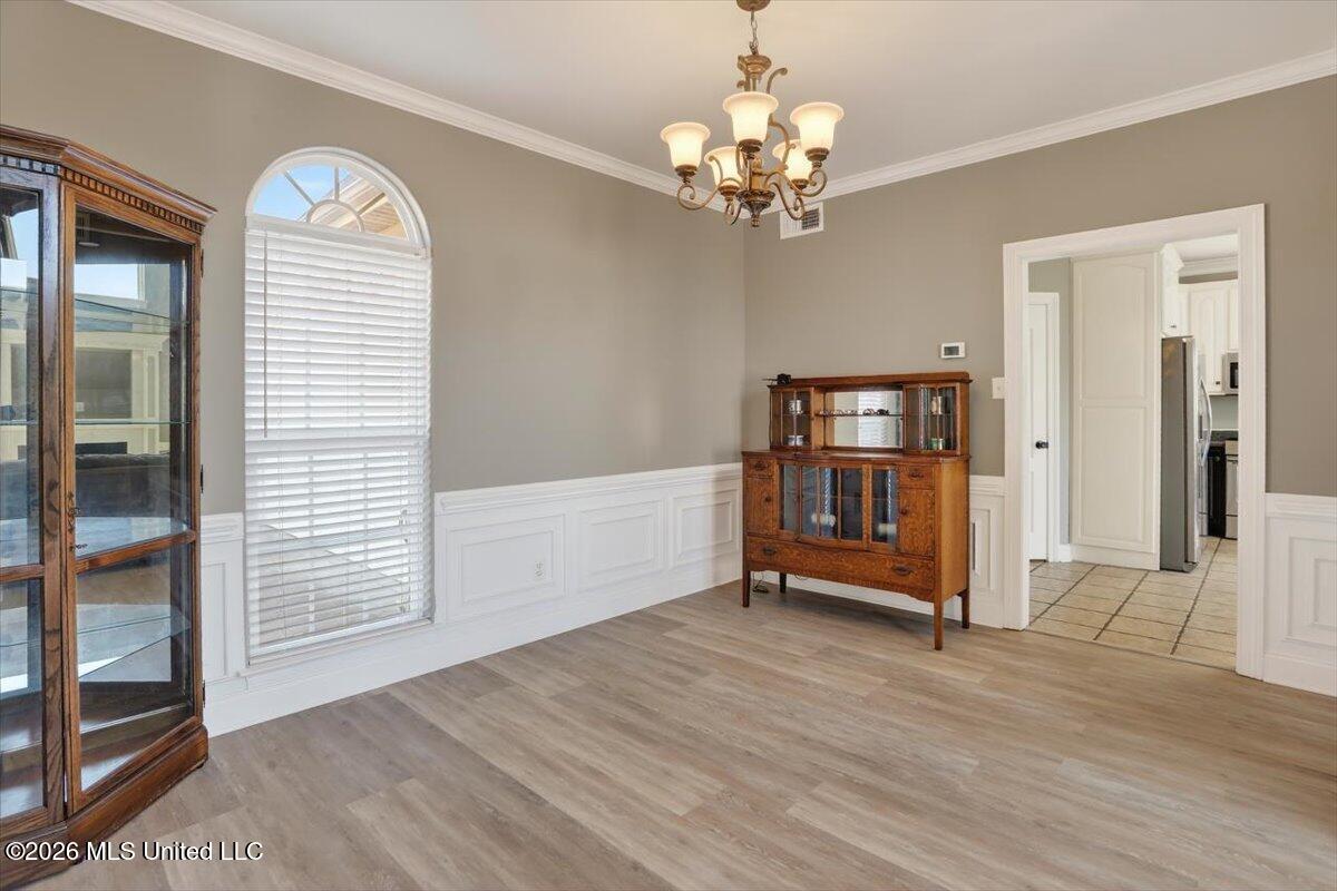 1203 Lake View Drive