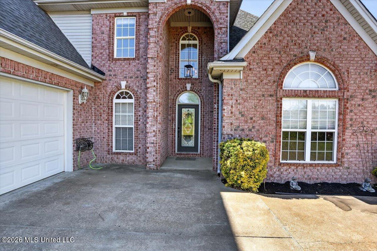 1203 Lake View Drive