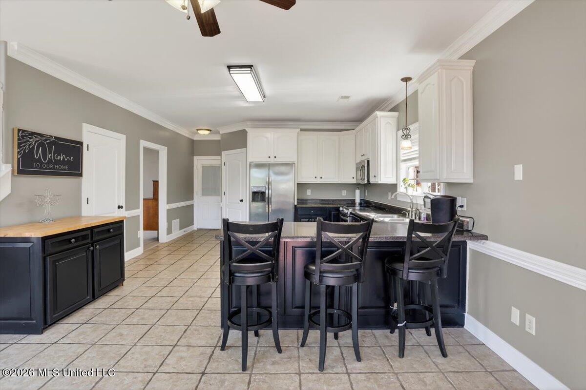1203 Lake View Drive