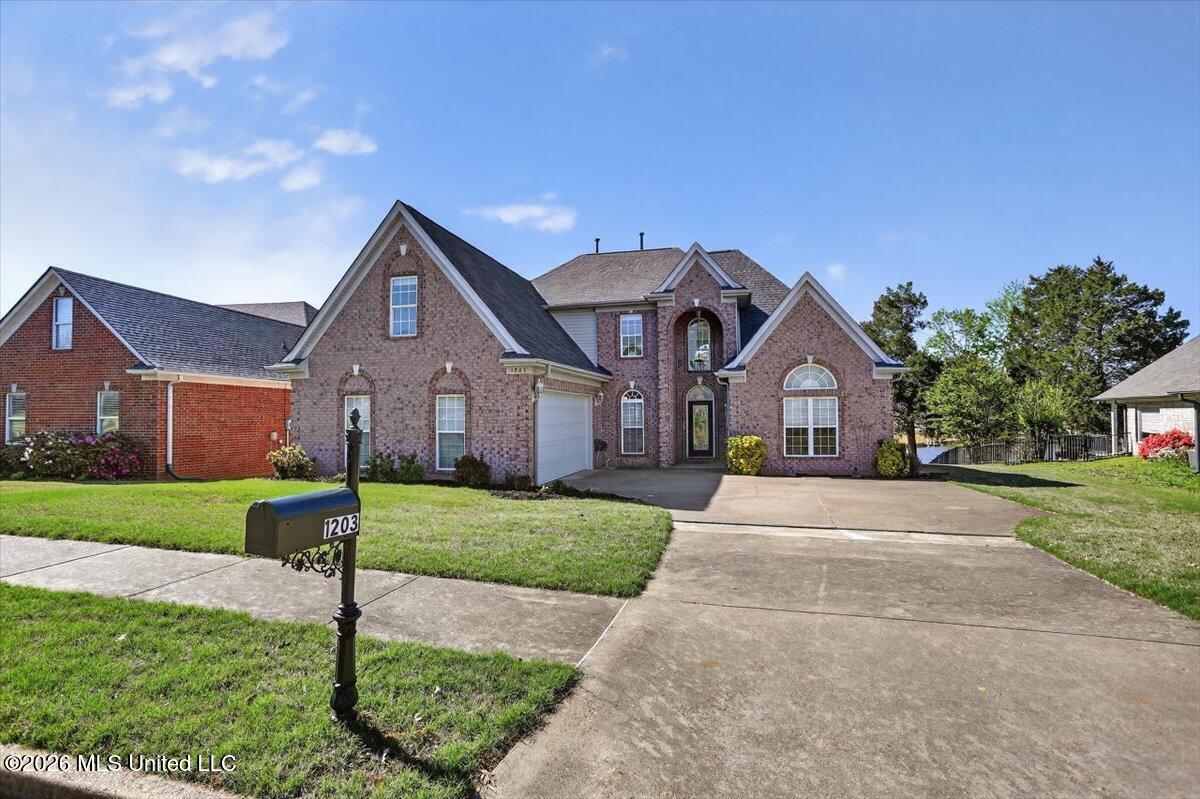 1203 Lake View Drive