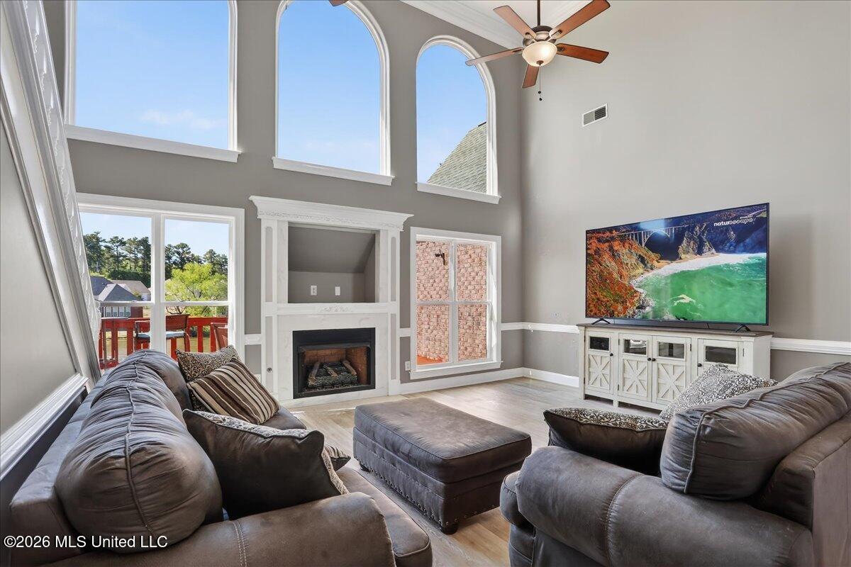 1203 Lake View Drive