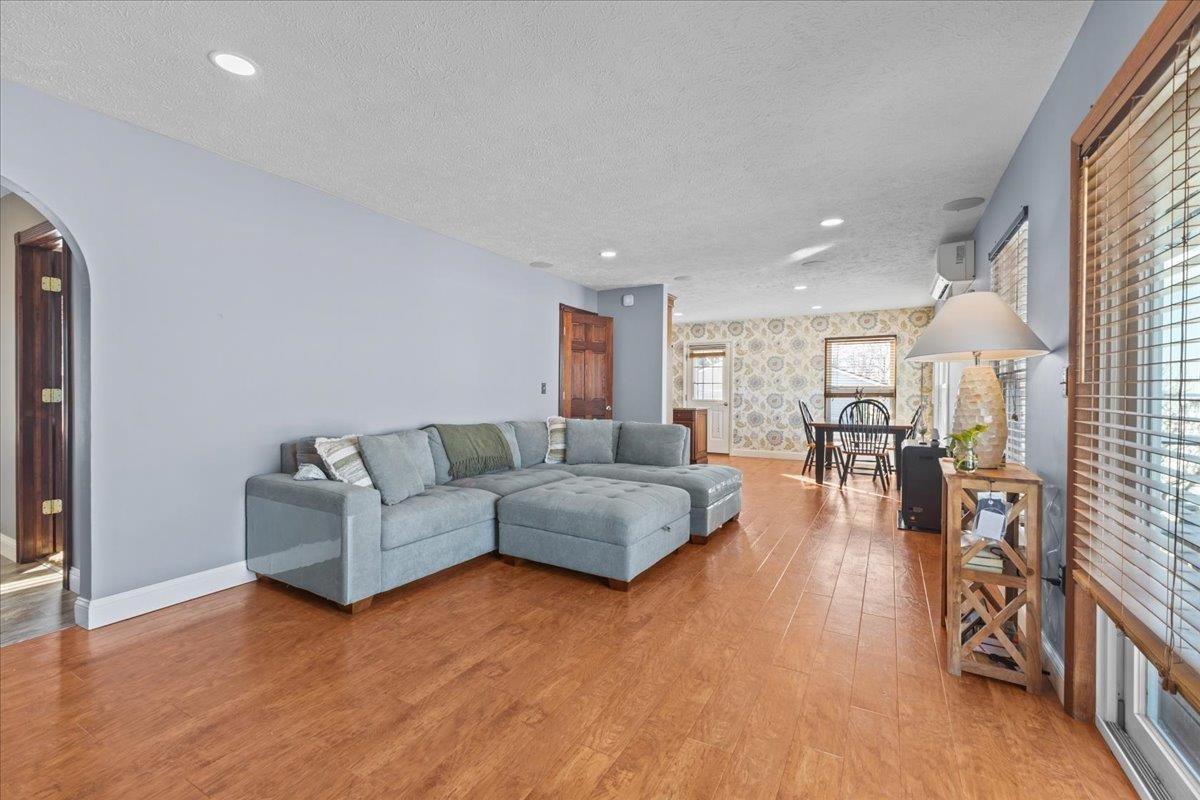 194 Lakewood Drive