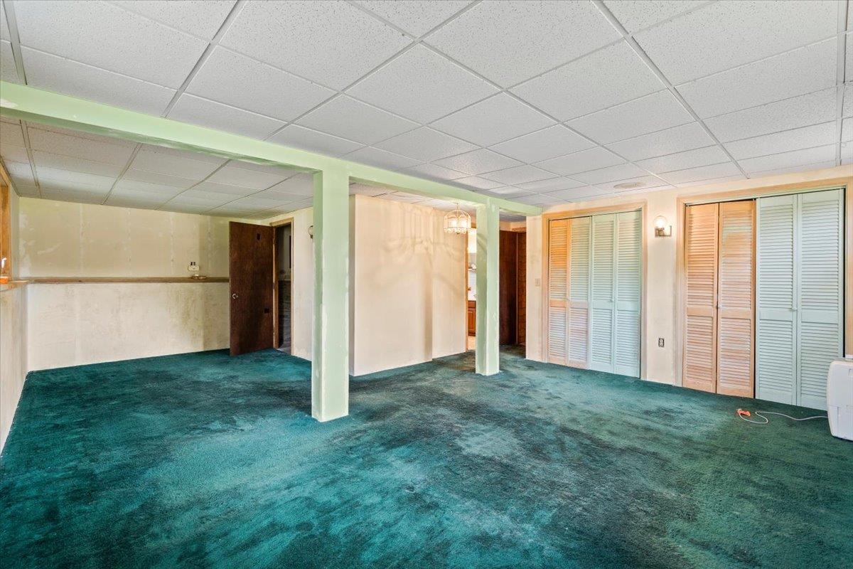 17 Meadowbrook Lane