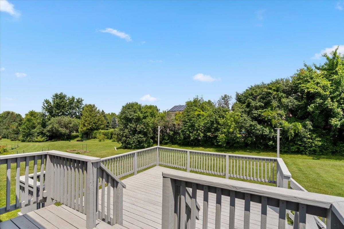 17 Meadowbrook Lane