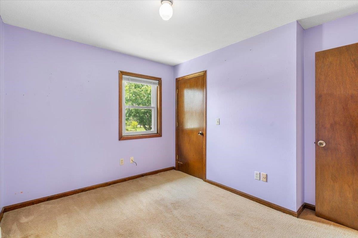 17 Meadowbrook Lane