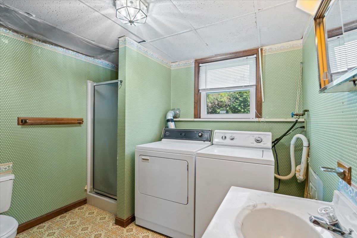 17 Meadowbrook Lane
