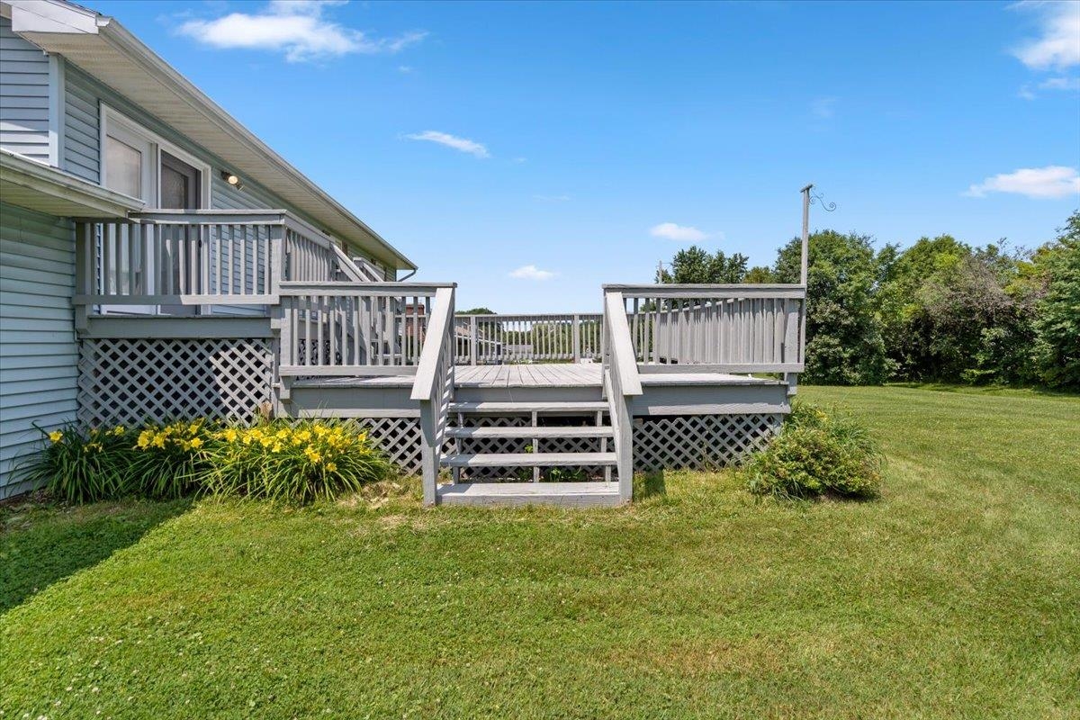 17 Meadowbrook Lane