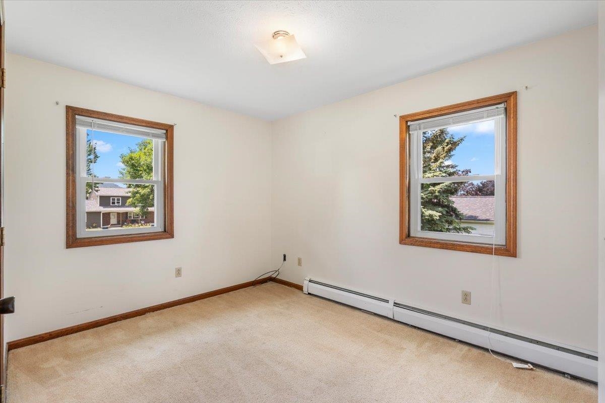 17 Meadowbrook Lane