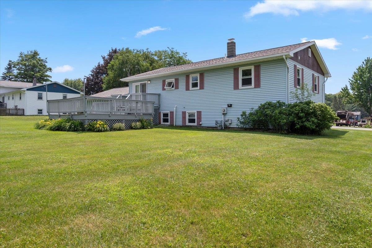 17 Meadowbrook Lane