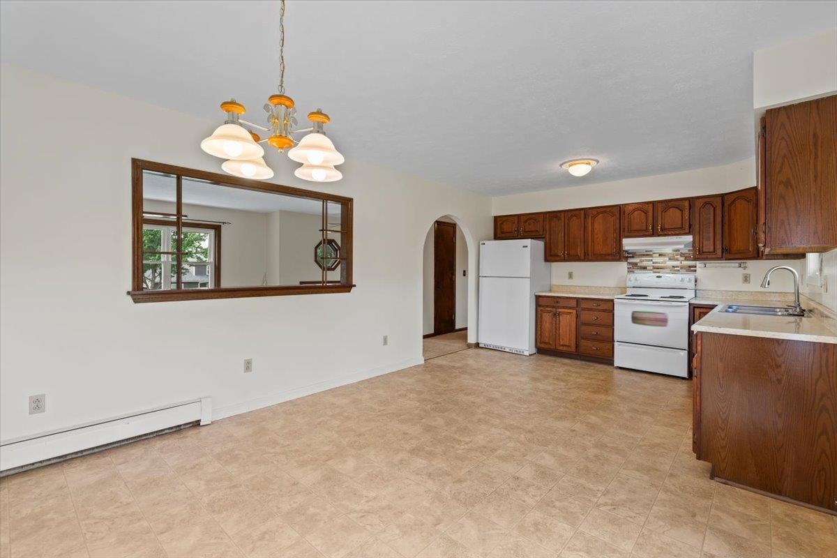 17 Meadowbrook Lane