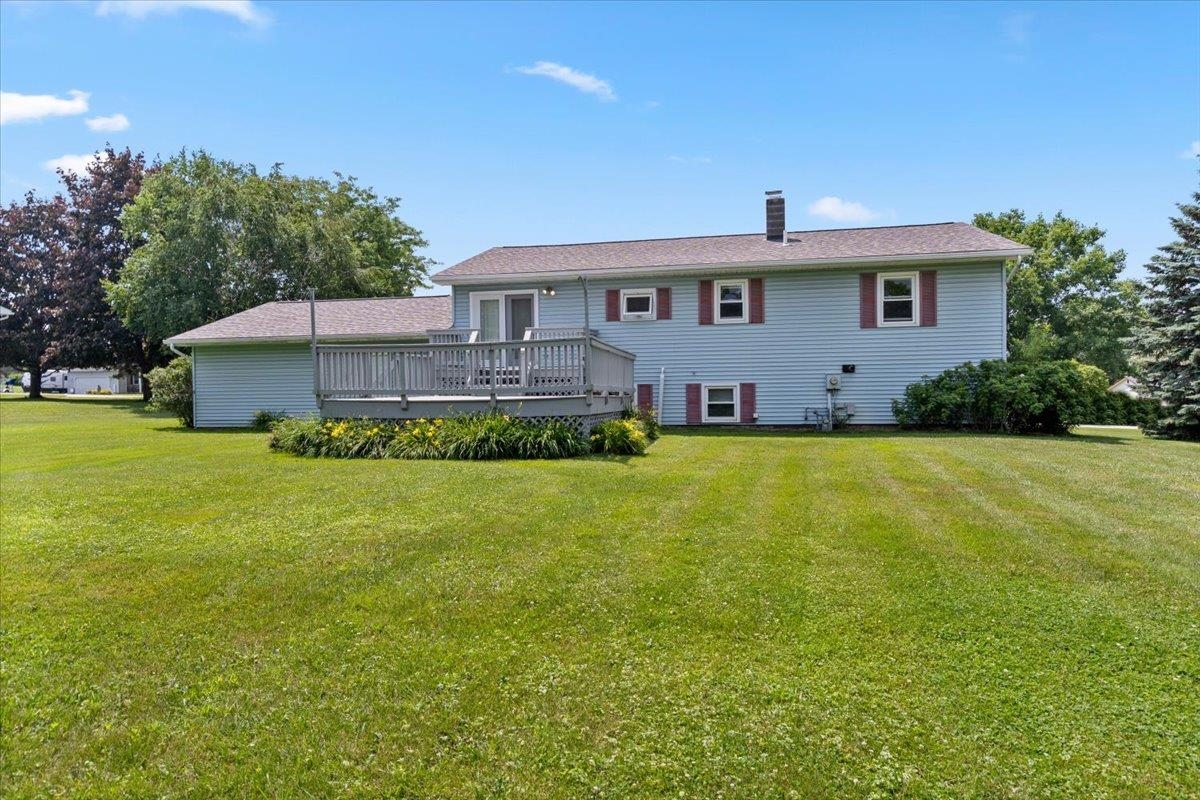 17 Meadowbrook Lane