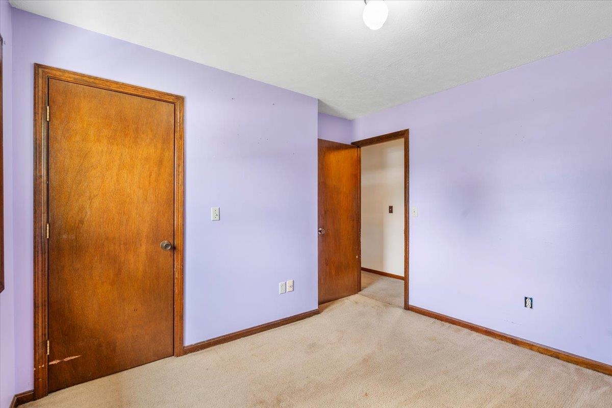 17 Meadowbrook Lane