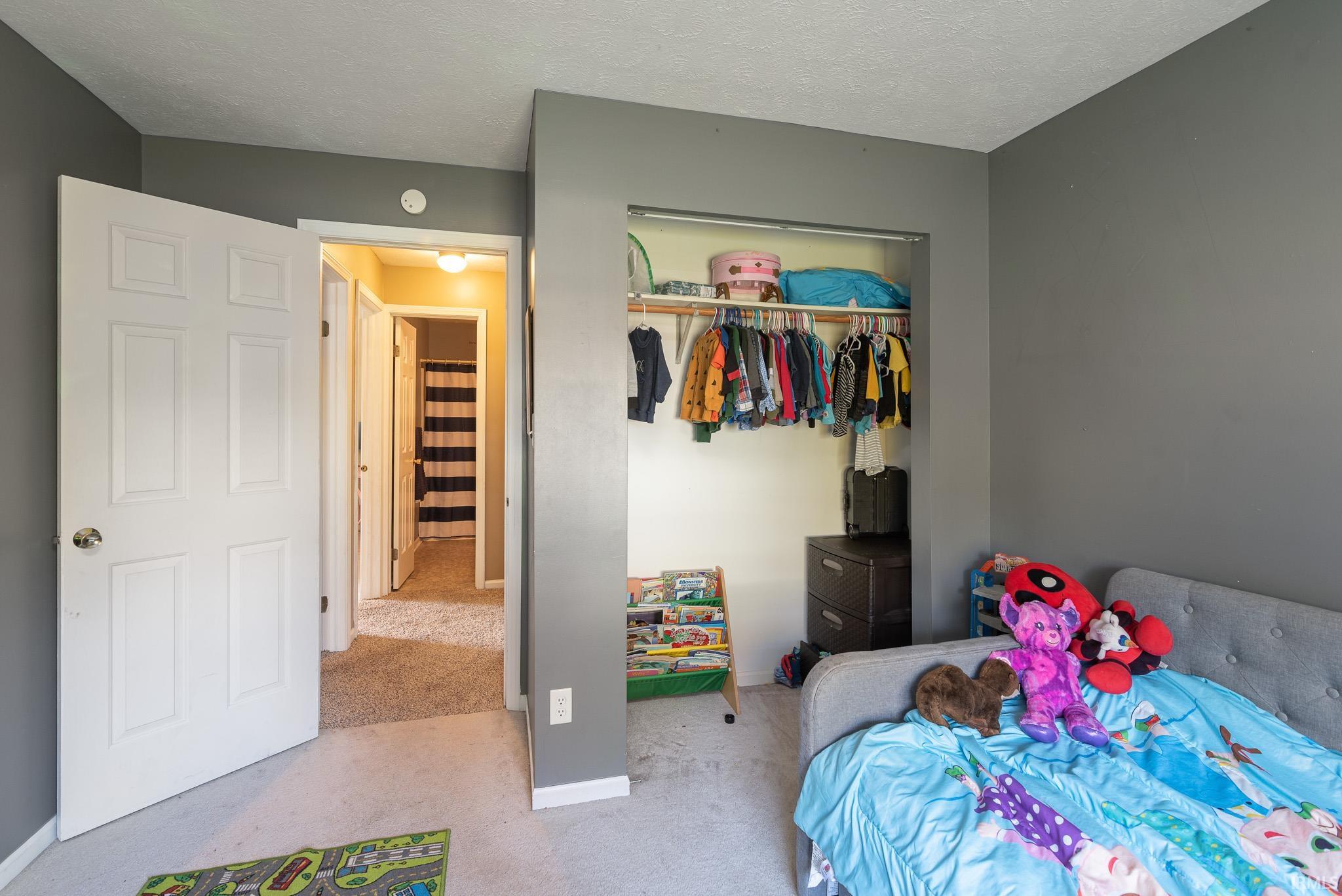 1206 Blue Jay Drive