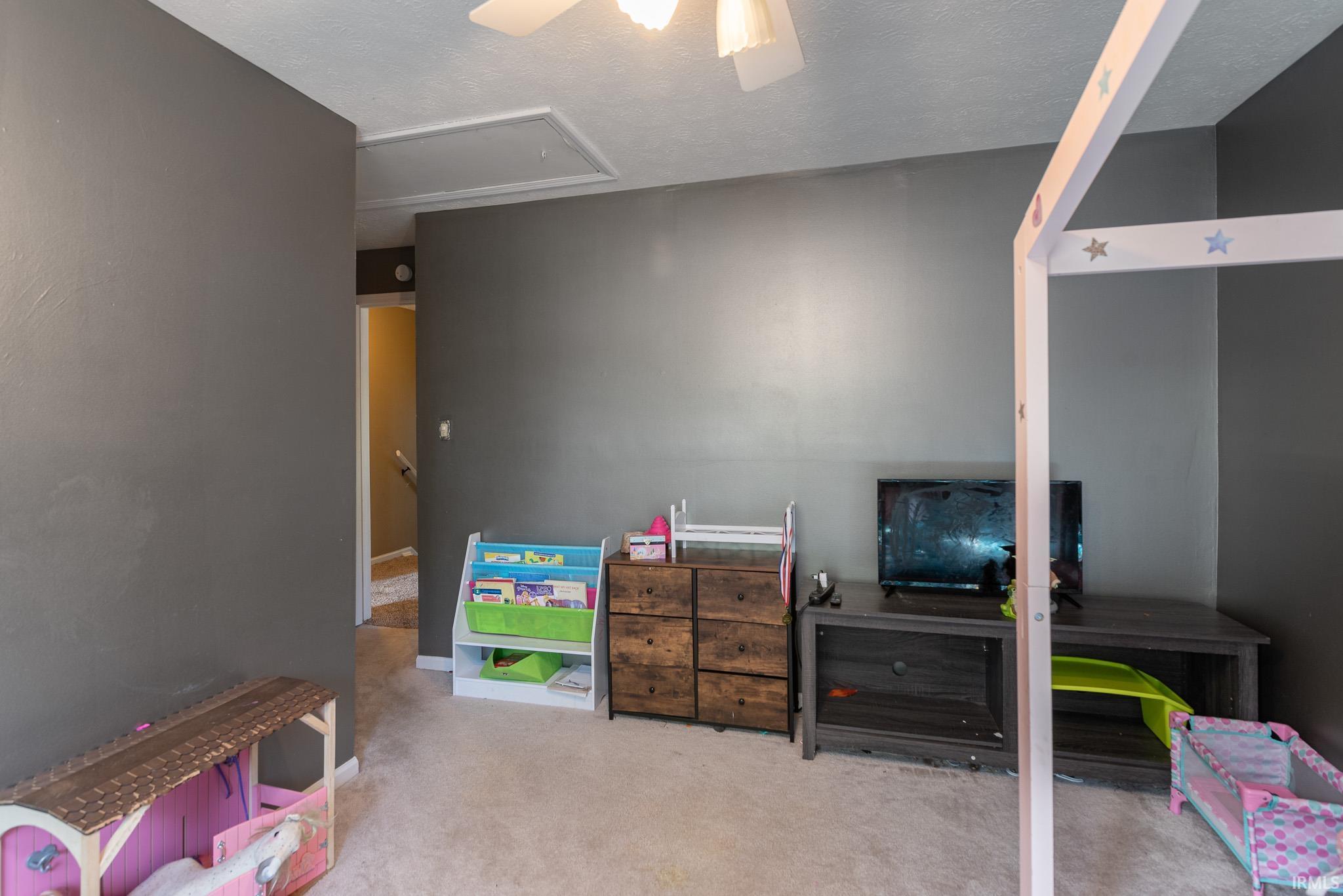 1206 Blue Jay Drive