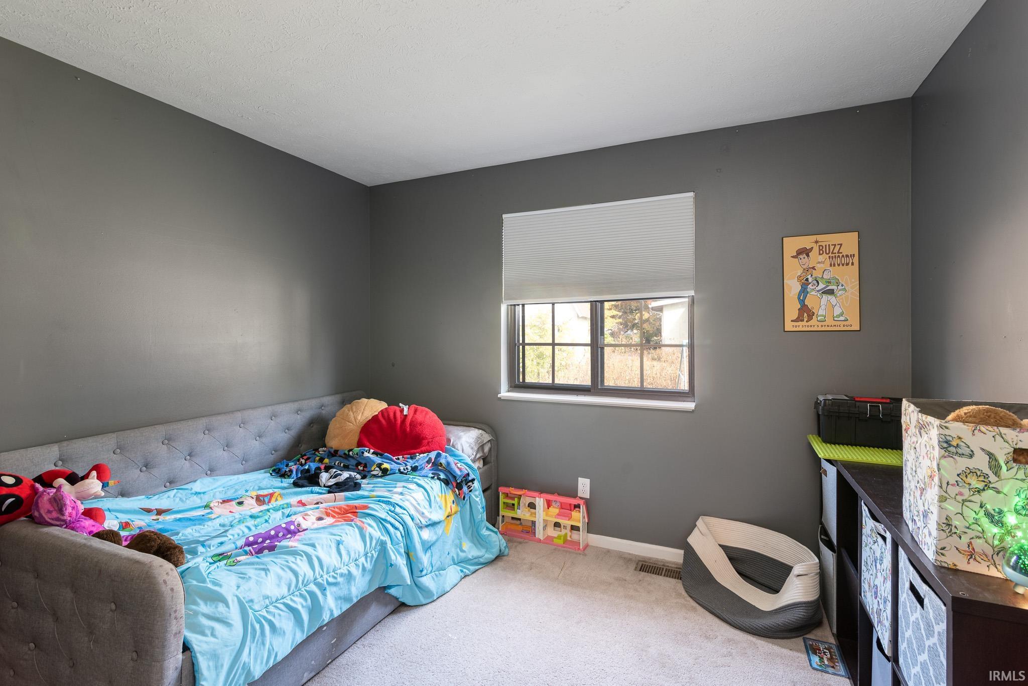 1206 Blue Jay Drive