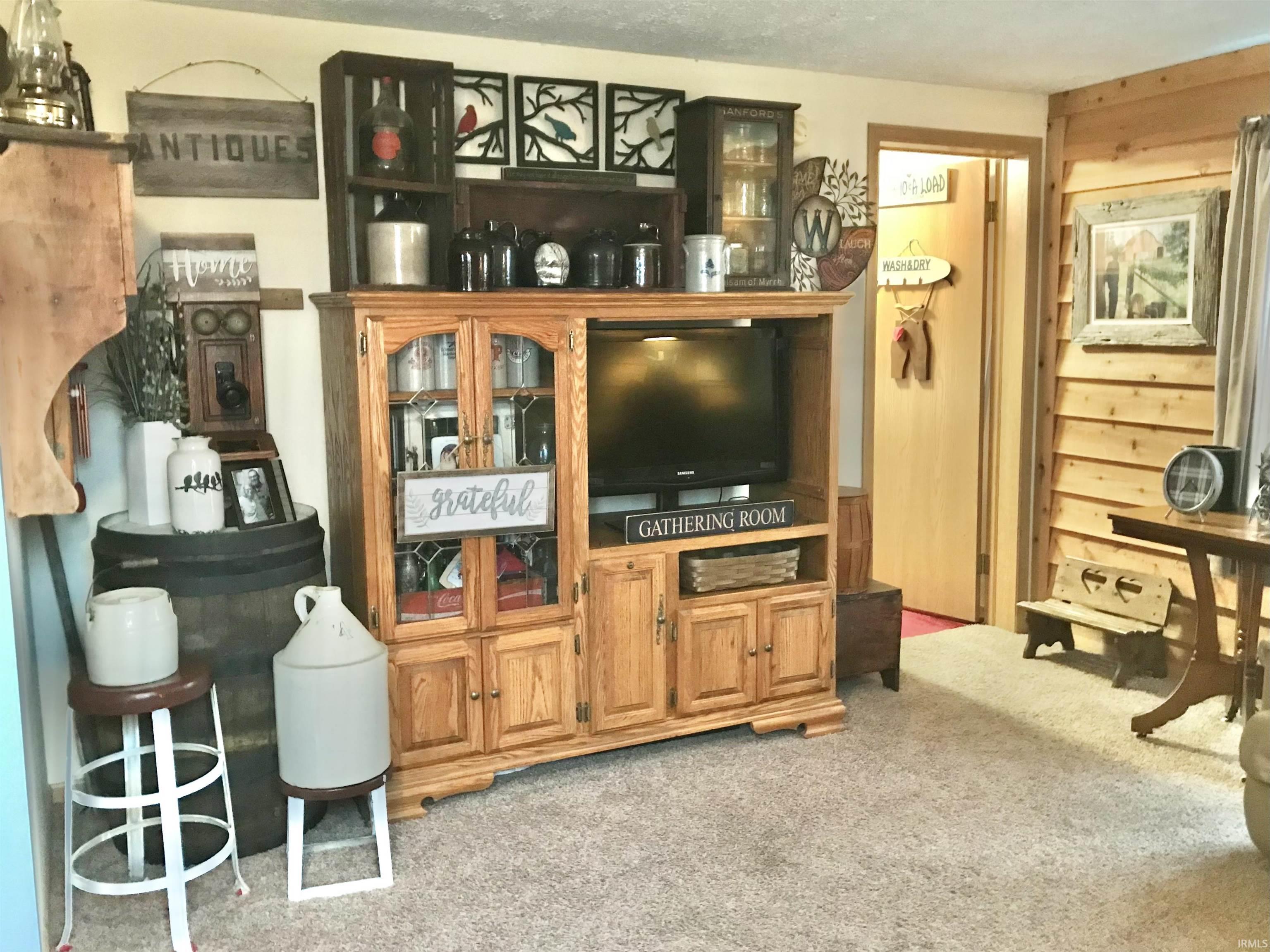 6297 S Strawtown Pike