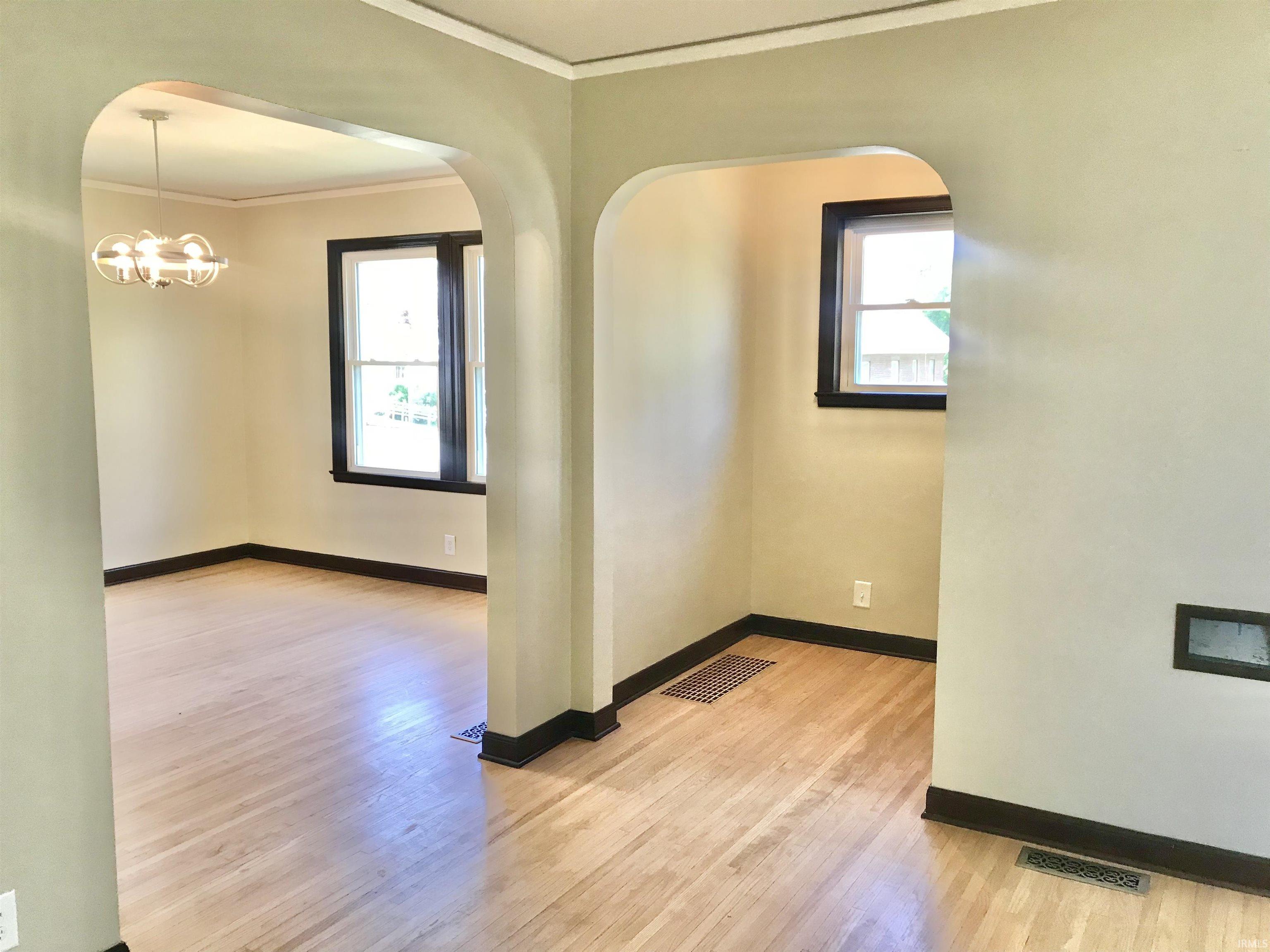 1005 E Walnut Street