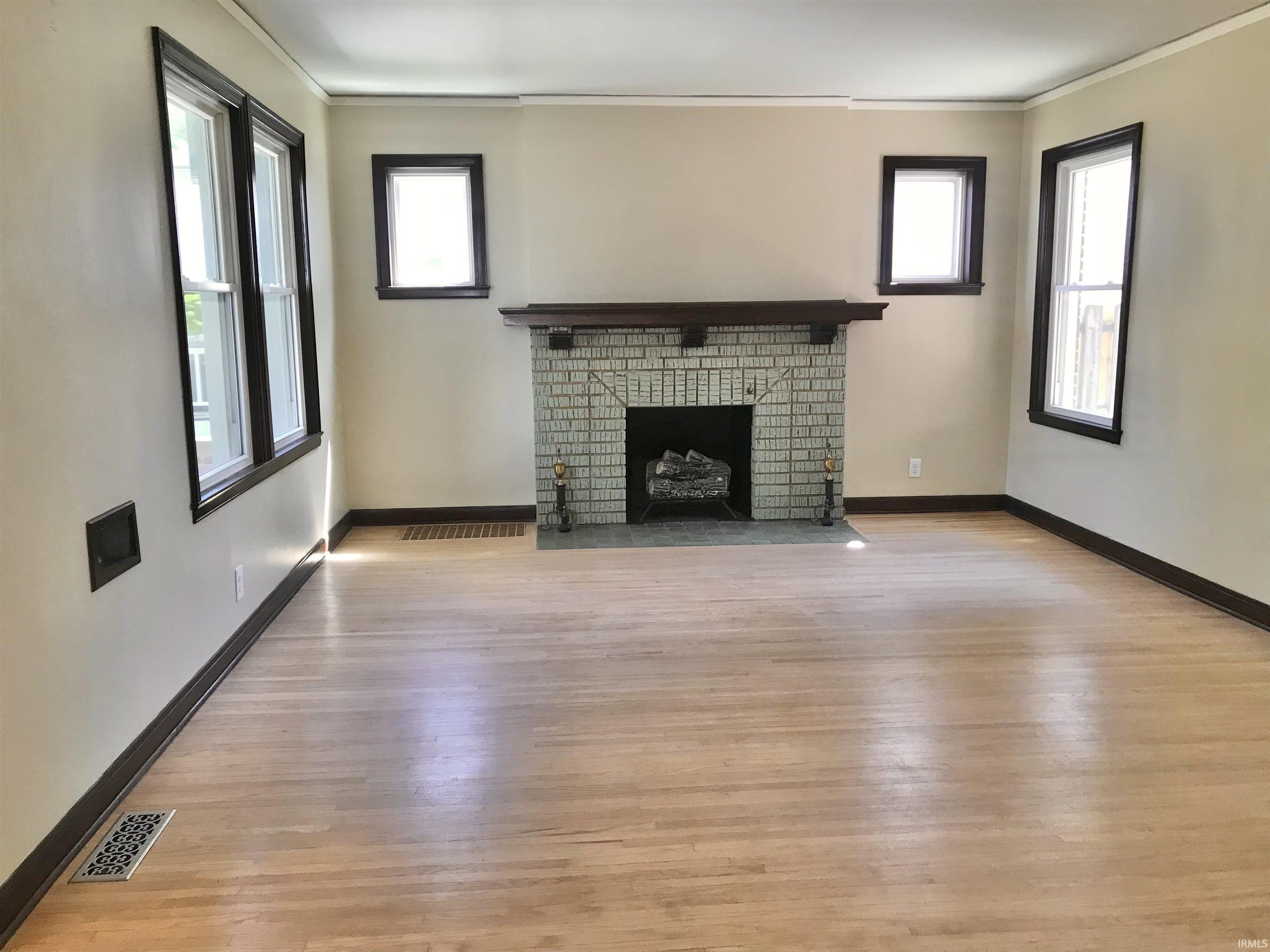 1005 E Walnut Street