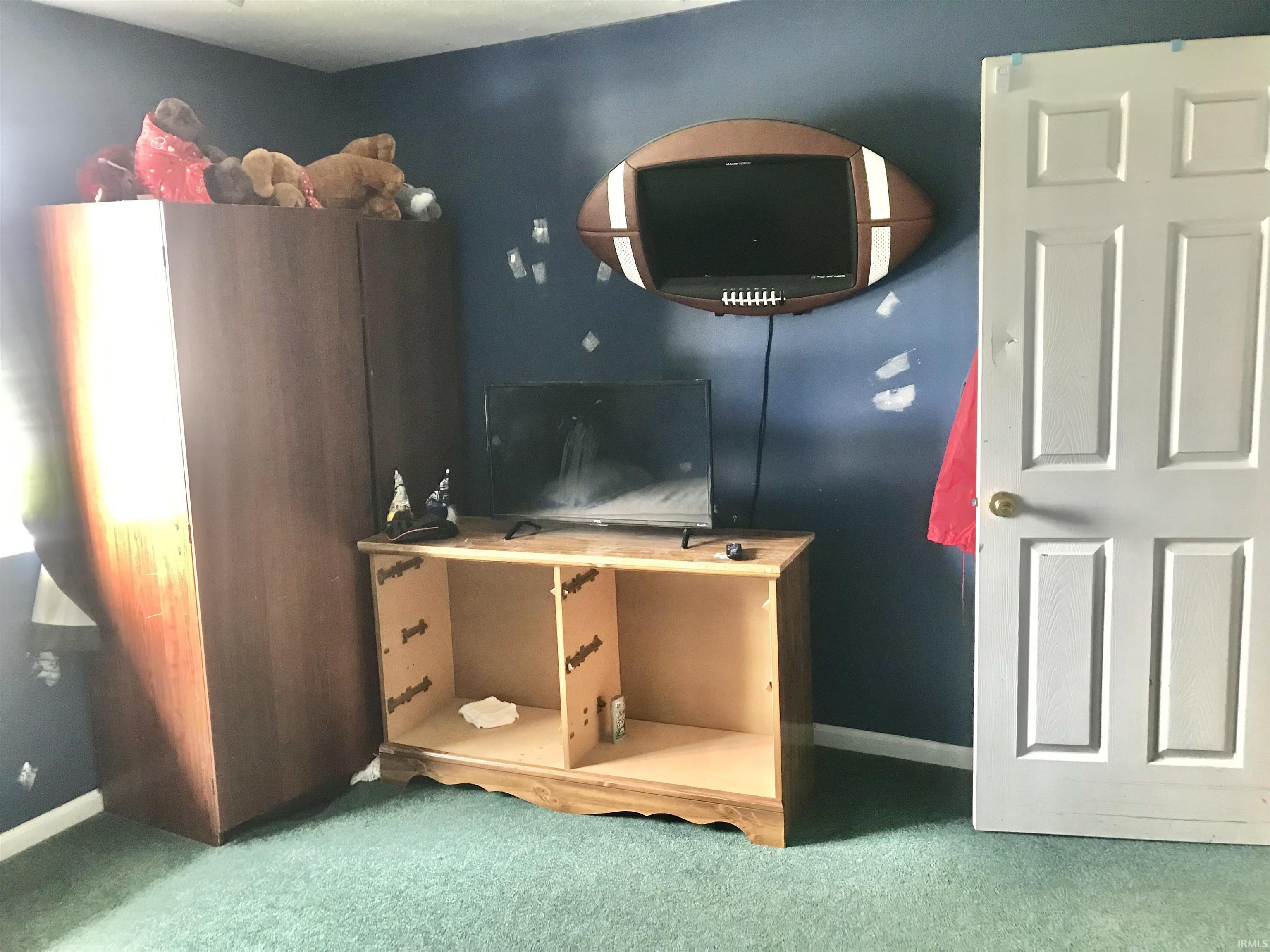 225 Hummingbird Drive