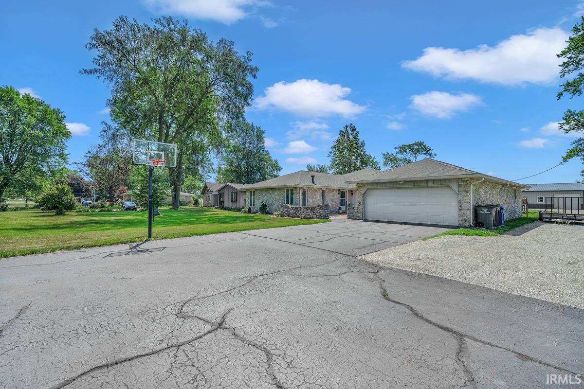 1403 W Zartman Street