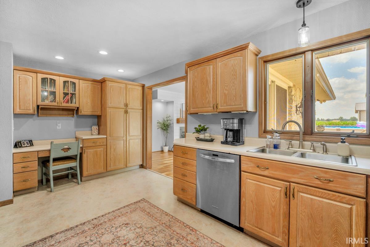 1403 W Zartman Street