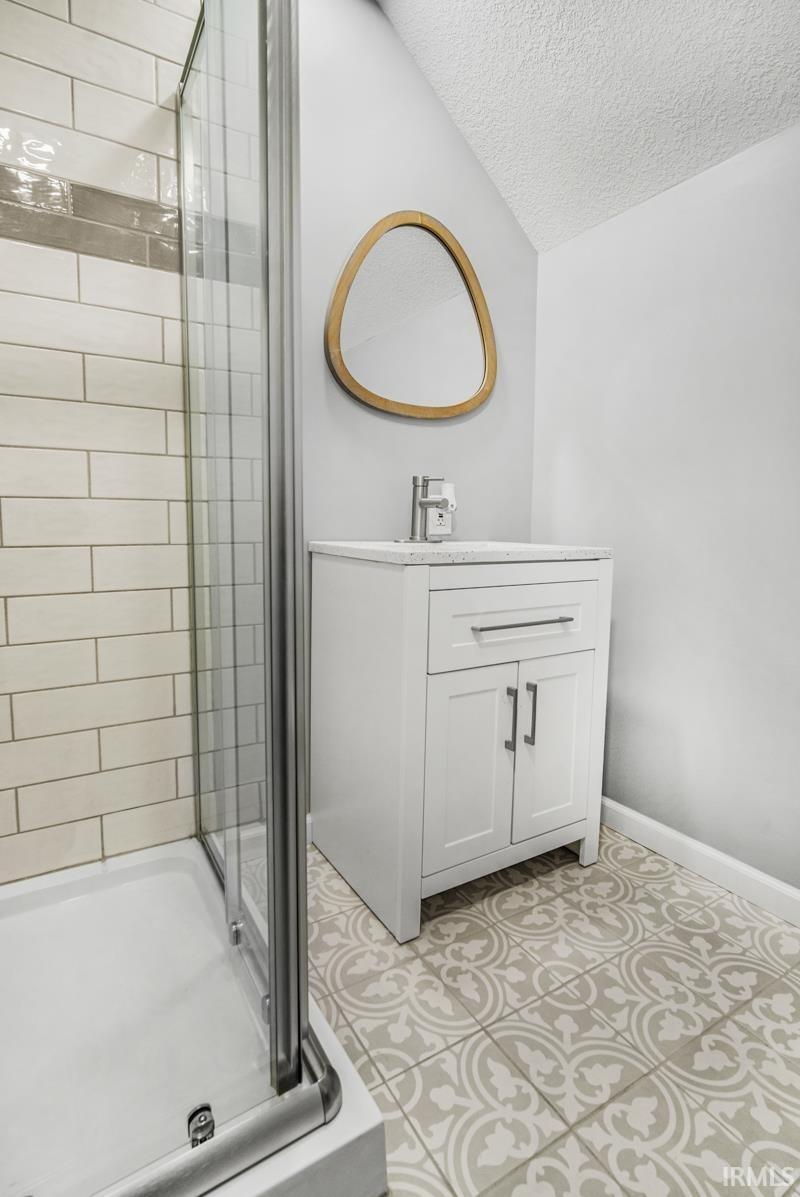 366 W 7th Street
