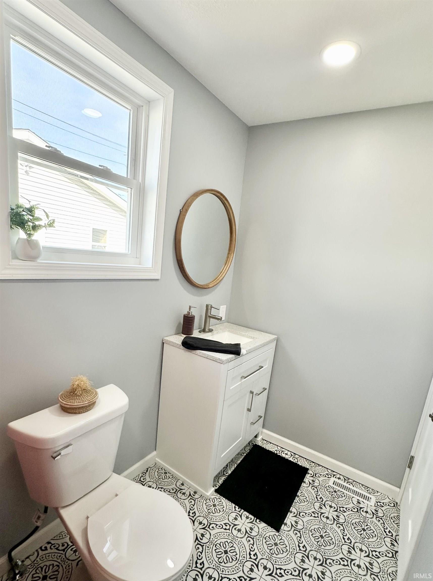 366 W 7th Street