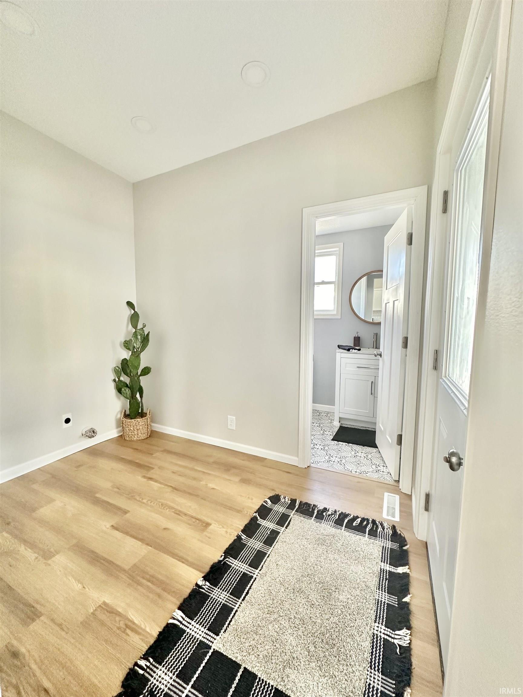 366 W 7th Street