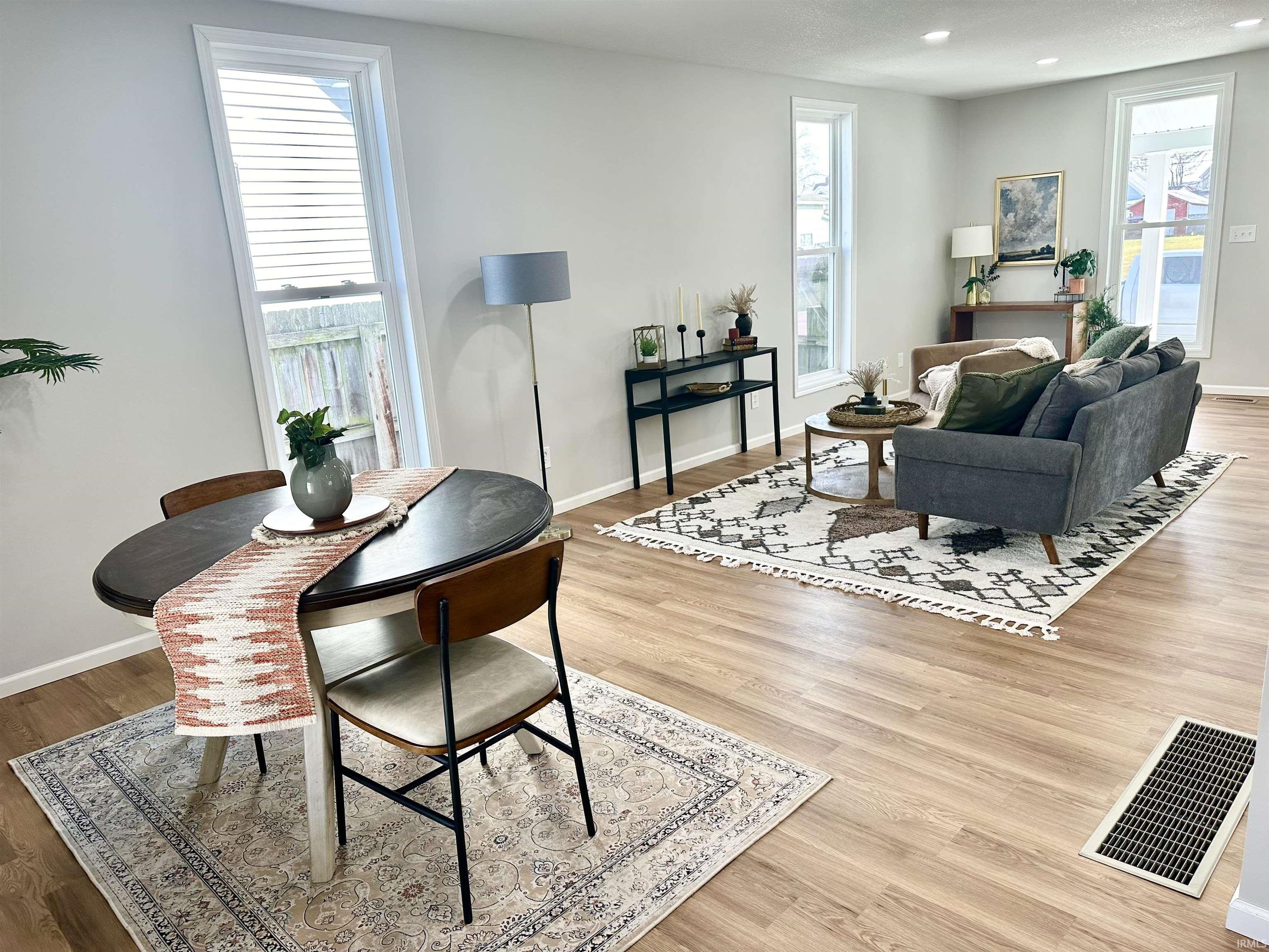 366 W 7th Street