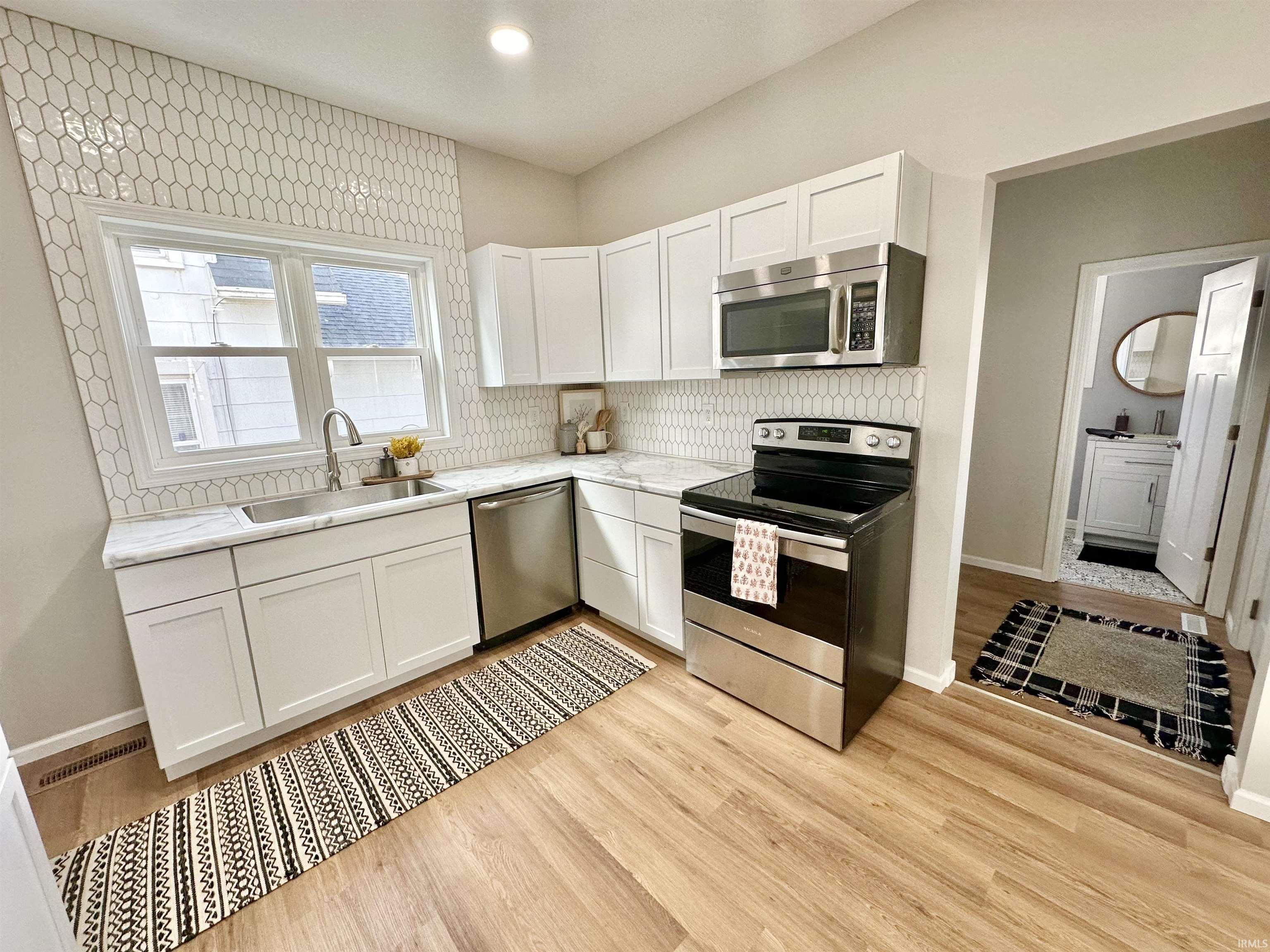 366 W 7th Street