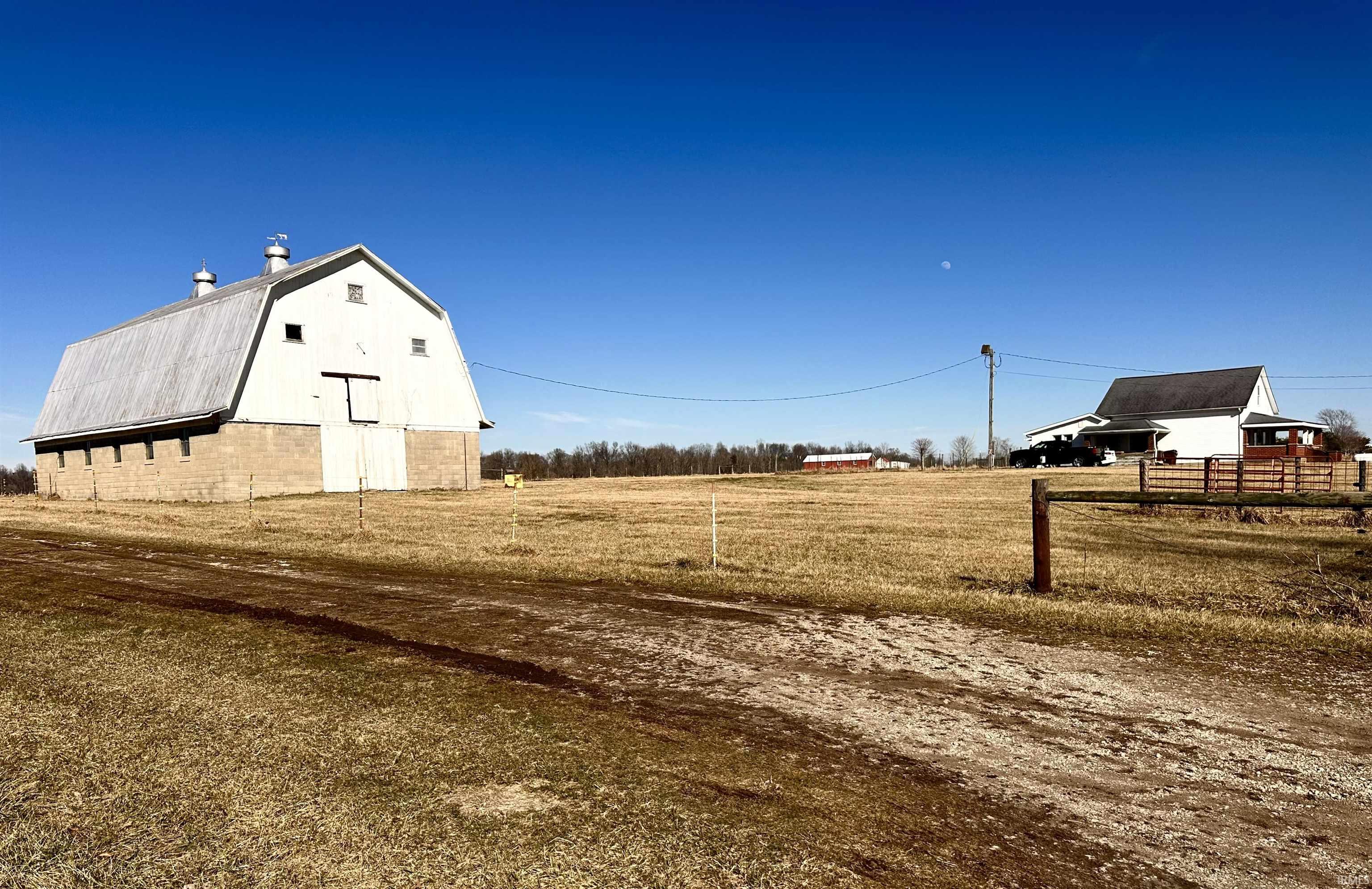 5950 W County Road 850 S