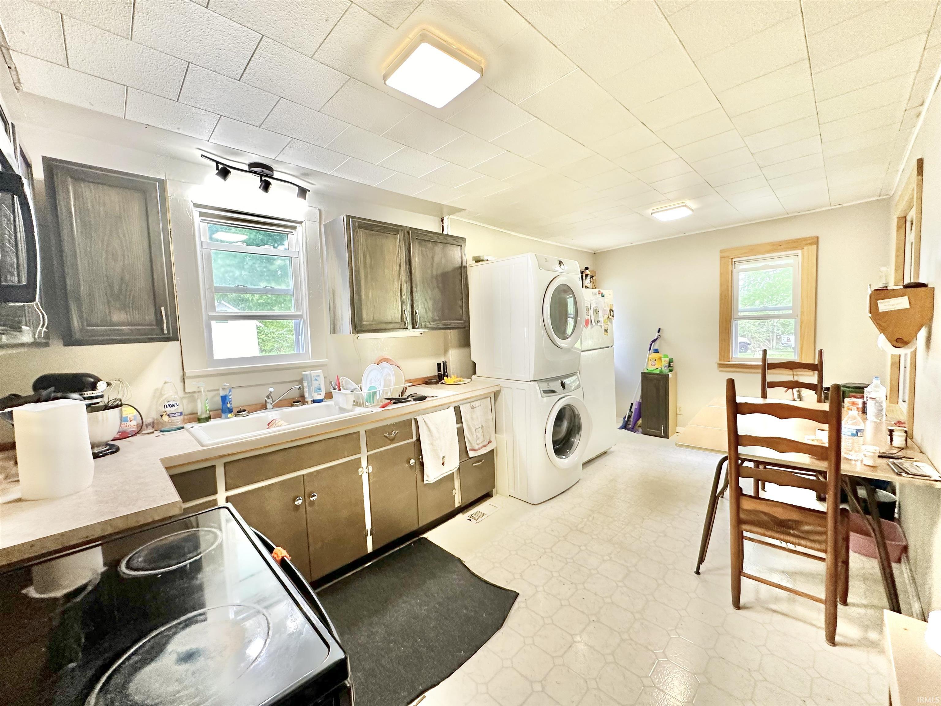 1384 E State Road 218