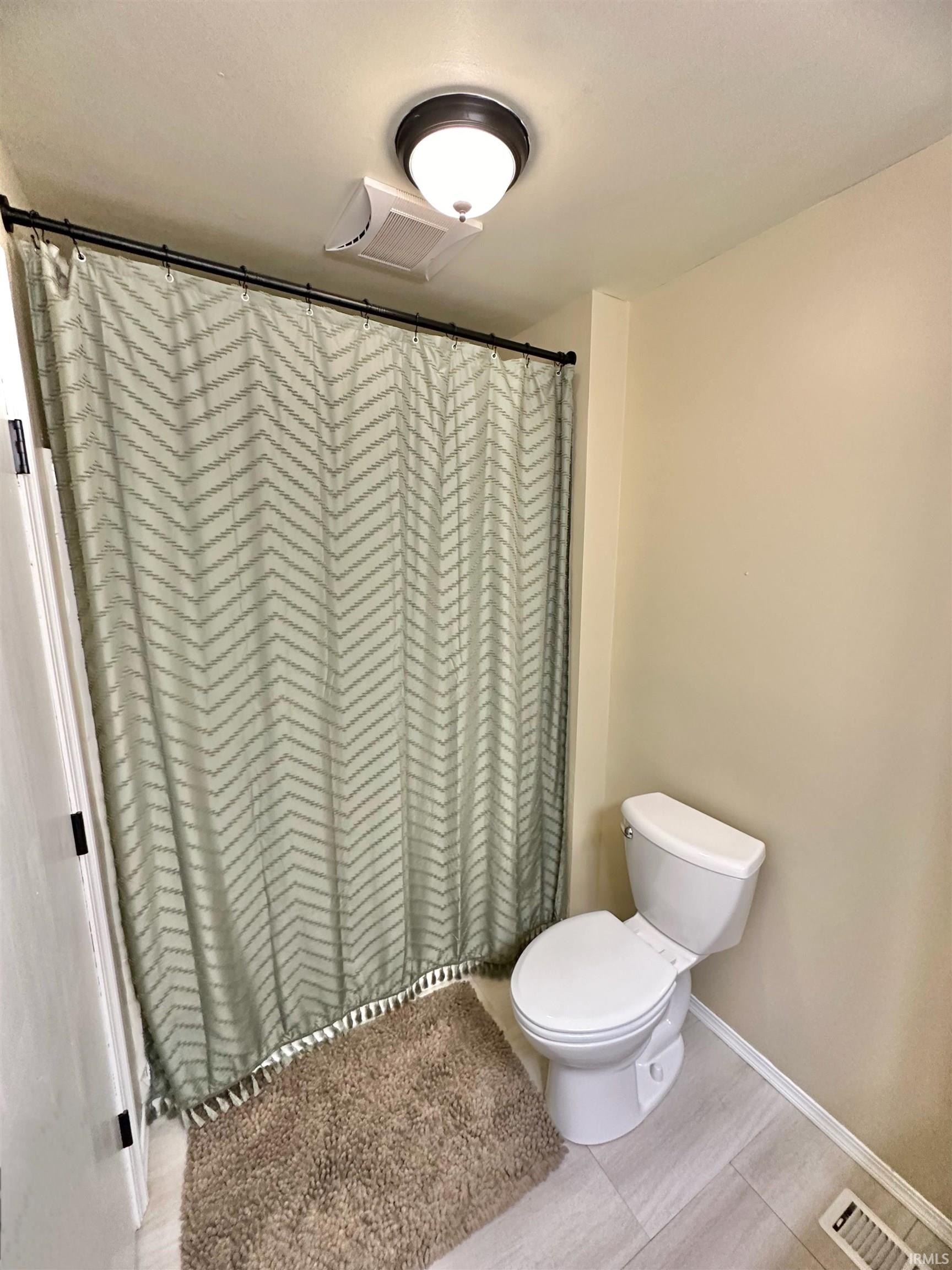 7931 STRAWTOWN Pike