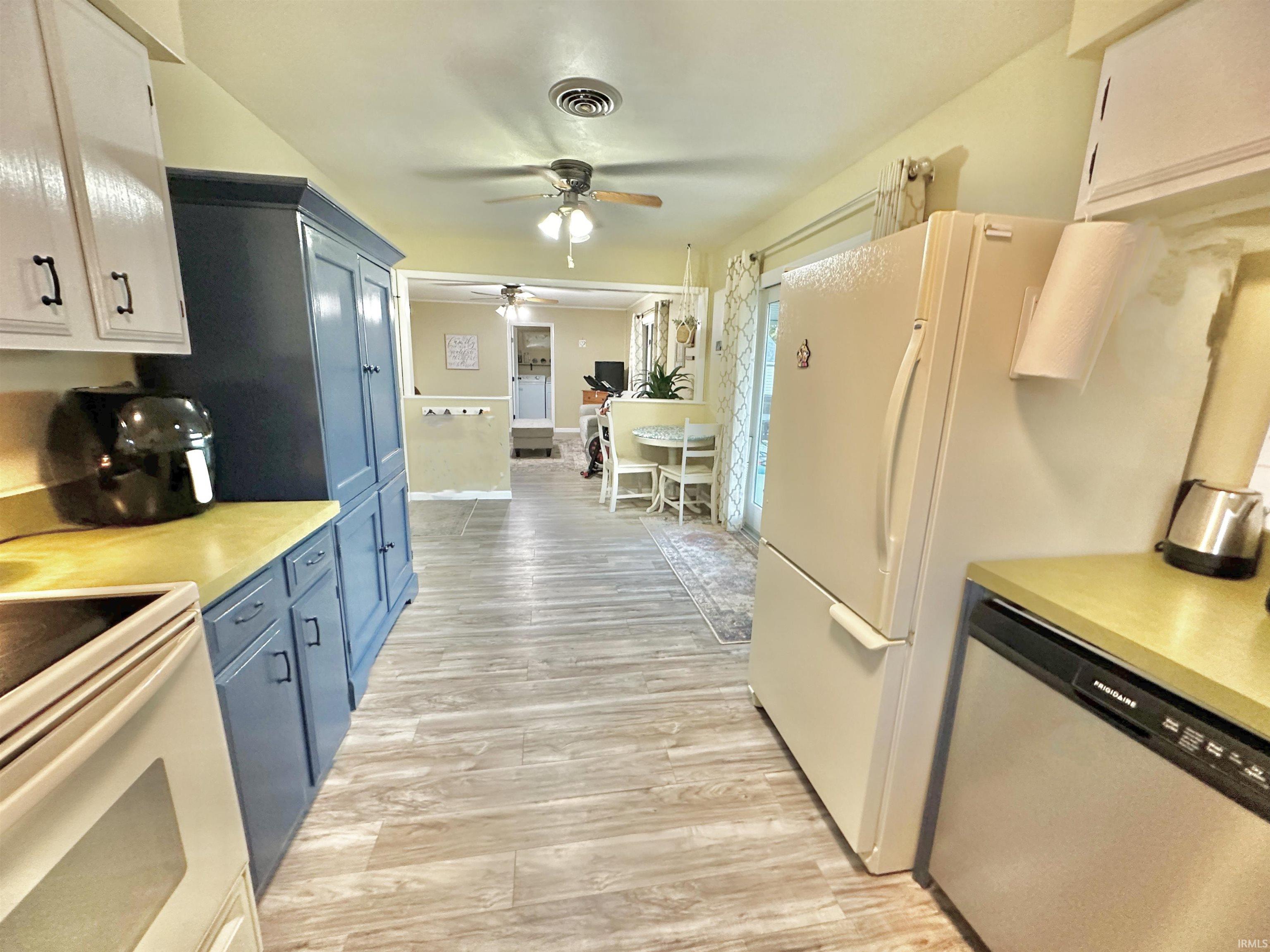 7931 STRAWTOWN Pike