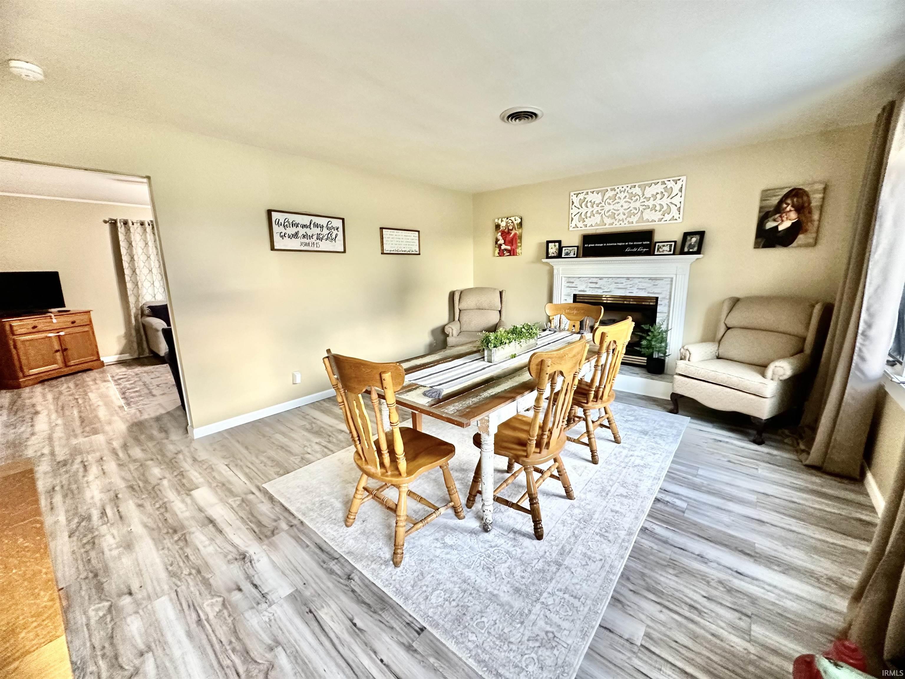 7931 STRAWTOWN Pike